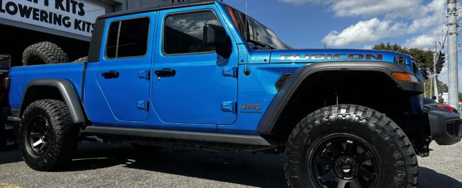 A Jeep equipped with new tires and a leveling kit from Wheel Identity, Tampa's premier tire and wheel service provider.